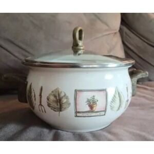 Vintage Pfaltzgraff Nature wood  Round 2 Handle  7 Inch. Stock Pot Super Nice.